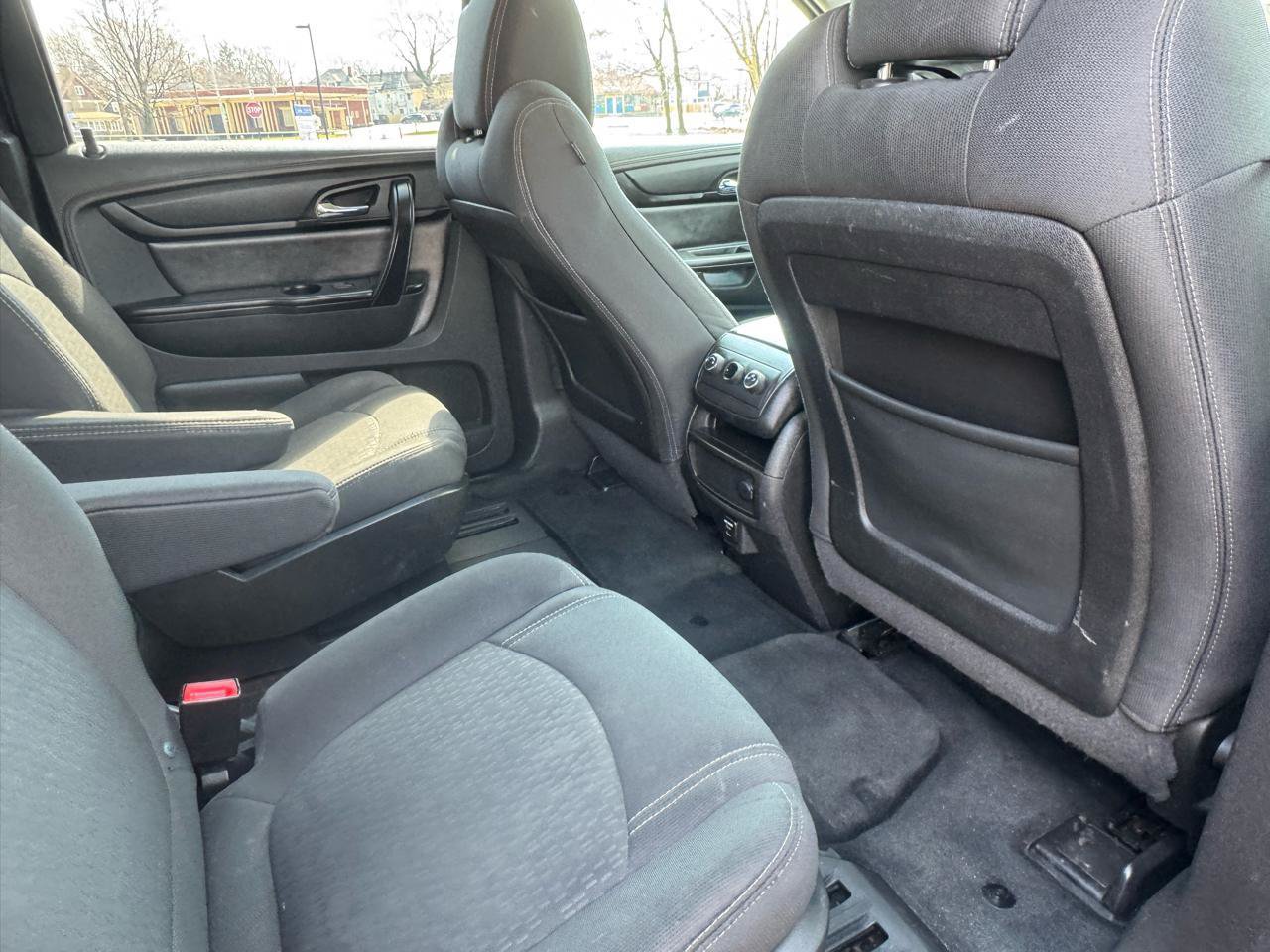 Used 2016 GMC Acadia SLE AWD/4WD image 40
