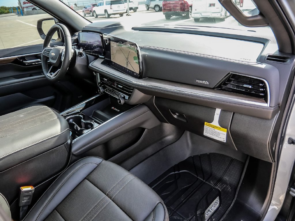 New 2026 Chevrolet Tahoe High Country AWD/4WD image 17