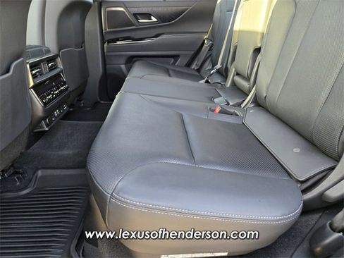 Used 2024 Lexus LX 600 4WD w/ Luxury Package image 12