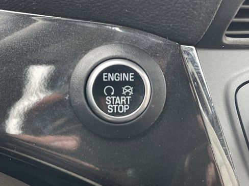 Used 2019 Ford Escape Titanium image 15