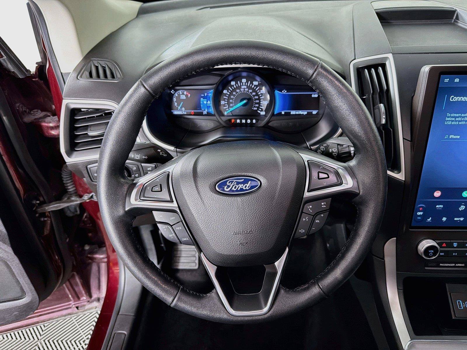 Used 2021 Ford Edge SEL w/ Convenience Package AWD/4WD image 3