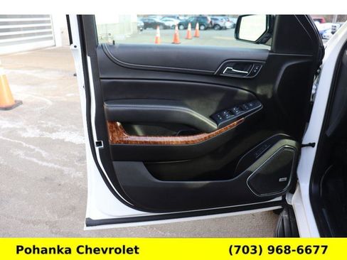 Used 2020 Chevrolet Suburban Premier image 18