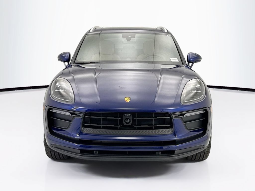 Used 2026 Porsche Macan AWD/4WD image 10