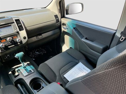 Used 2019 Nissan Frontier PRO-4X image 25