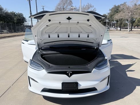 Used 2022 Tesla Model X Plaid image 12