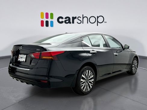 Used 2023 Nissan Altima 2.5 SV image 5
