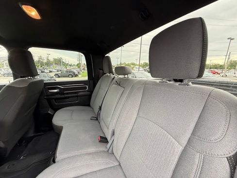 Used 2024 RAM 2500 Big Horn AWD/4WD image 27