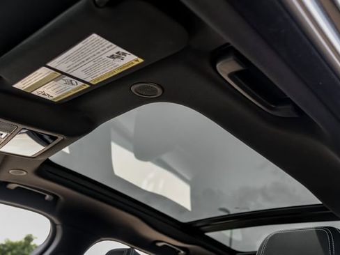 Used 2026 Jaguar F-PACE R-Dynamic S AWD/4WD image 4