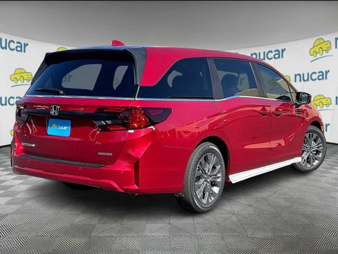 New 2026 Honda Odyssey Touring image 7