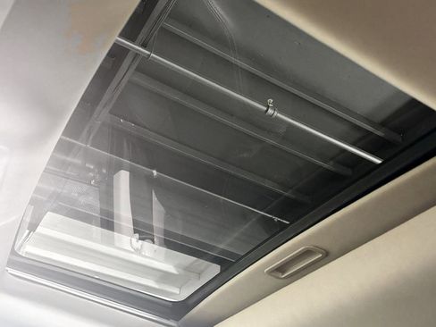 Used 2016 RAM 1500 Laramie w/ Convenience Group image 19