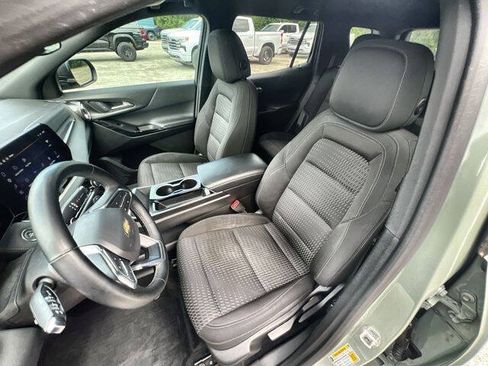 Used 2025 Chevrolet Equinox LT FWD image 18