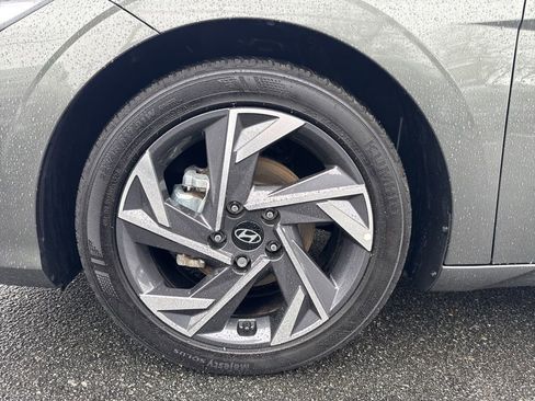 Certified 2025 Hyundai Elantra Sport image 10