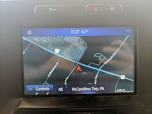 Used 2017 Ford F150 Lariat w/ Equipment Group 502A Luxury AWD/4WD image 22