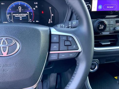 Used 2024 Toyota Grand Highlander XLE image 24