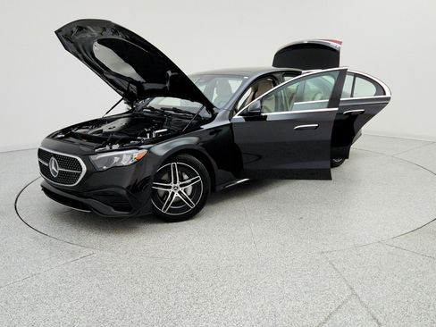Used 2026 Mercedes-Benz E 350 4MATIC Sedan image 9