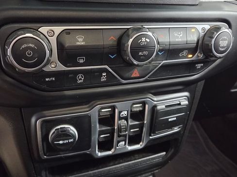 Used 2020 Jeep Gladiator Sport w/ Quick Order Package 23S AWD/4WD image 22
