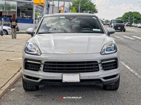 Used 2022 Porsche Cayenne Coupe AWD/4WD image 4