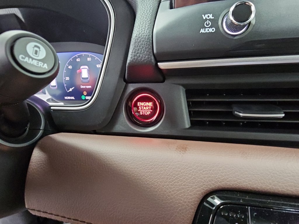 New 2026 Honda Pilot Touring image 24