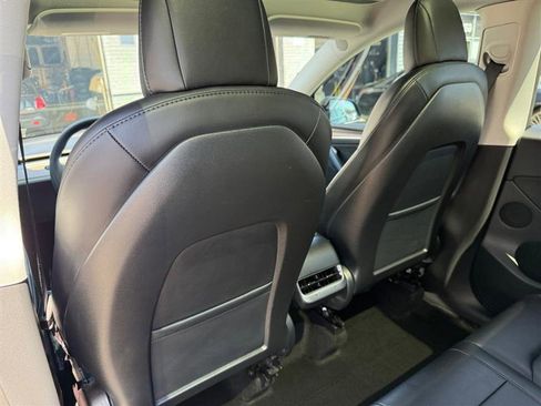 Used 2022 Tesla Model Y Performance image 37