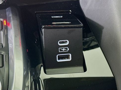 Used 2023 Acura MDX SH-AWD w/ Technology Package image 32