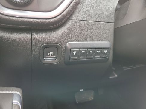 Used 2022 GMC Sierra 2500 AT4 w/ AT4 Preferred Package image 20