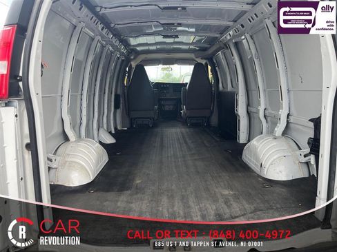 Used 2023 Chevrolet Express 2500 Extended w/ Driver Convenience Package RWD image 8