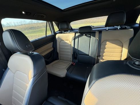 Used 2022 Volkswagen Atlas Cross Sport SEL Premium R-Line image 35