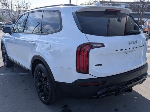 Used 2022 Kia Telluride SX w/ SX Prestige Package image 8