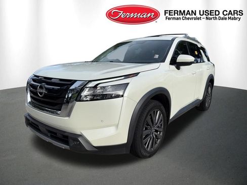 Used 2023 Nissan Pathfinder SL w/ SL Premium Package FWD image 10