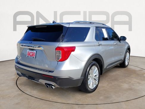 Used 2023 Ford Explorer King Ranch w/ Technology Package RWD image 11