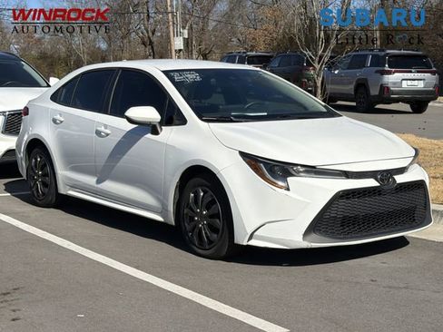 Used 2022 Toyota Corolla LE image 1