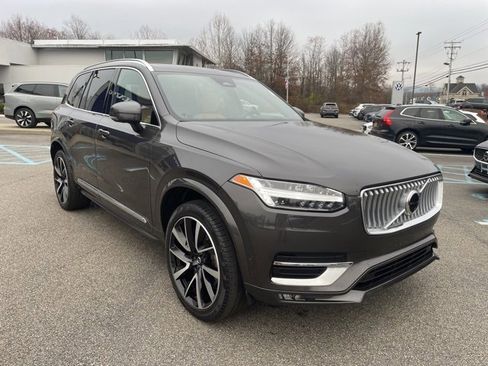 Certified 2024 Volvo XC90 B6 Ultimate w/ Protection Package Premier image 5