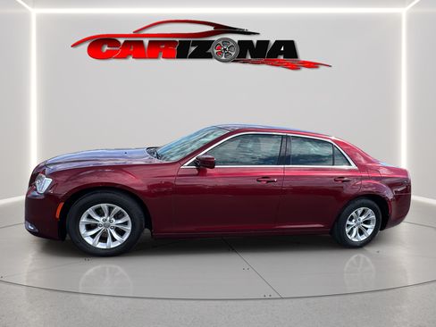 Used 2016 Chrysler 300 Limited RWD image 10