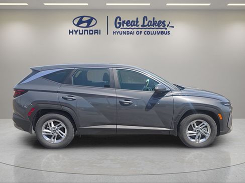Used 2025 Hyundai Tucson SE FWD image 6