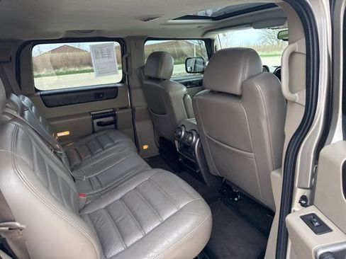 Used 2004 HUMMER H2 w/ Preferred Equipment Group image 20