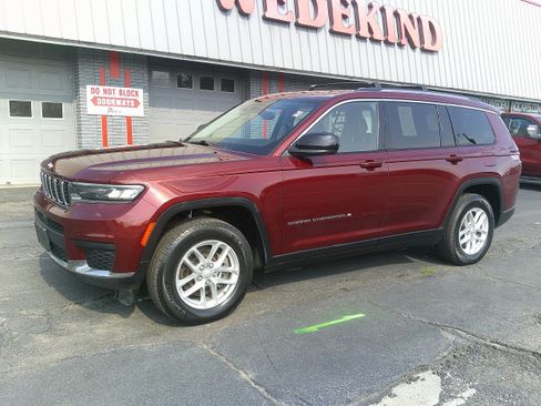 Used 2022 Jeep Grand Cherokee L Laredo w/ Luxury Tech Group I AWD/4WD image 12