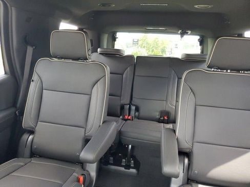 New 2026 GMC Yukon Elevation AWD/4WD image 9