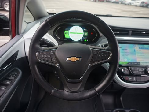 Used 2020 Chevrolet Bolt LT image 23