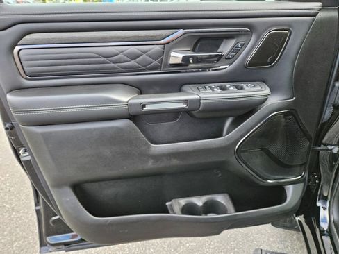 Used 2025 RAM 1500 Limited AWD/4WD image 19