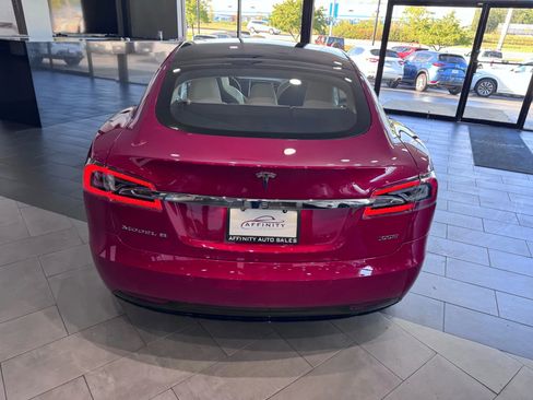 Used 2017 Tesla Model S 100D image 4