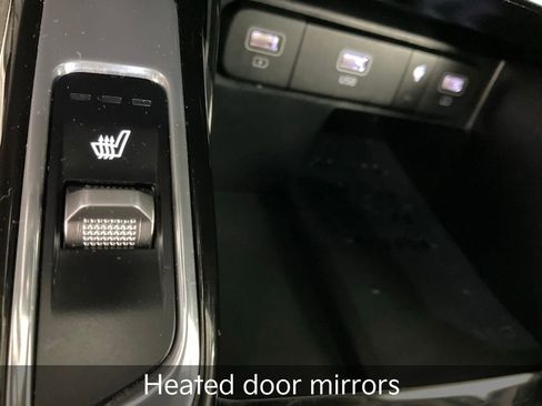 Certified 2023 Kia Sorento SX image 26