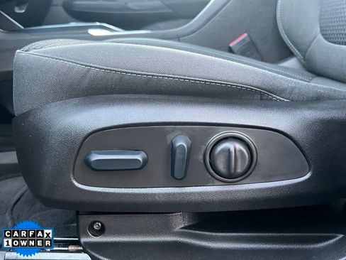 Used 2023 Chevrolet Bolt LT image 17