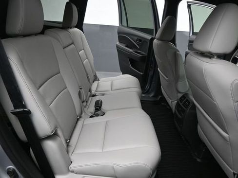 Used 2023 Honda Passport EX-L image 24