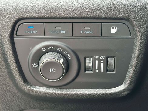 Used 2023 Jeep Grand Cherokee 4WD 4xe image 19