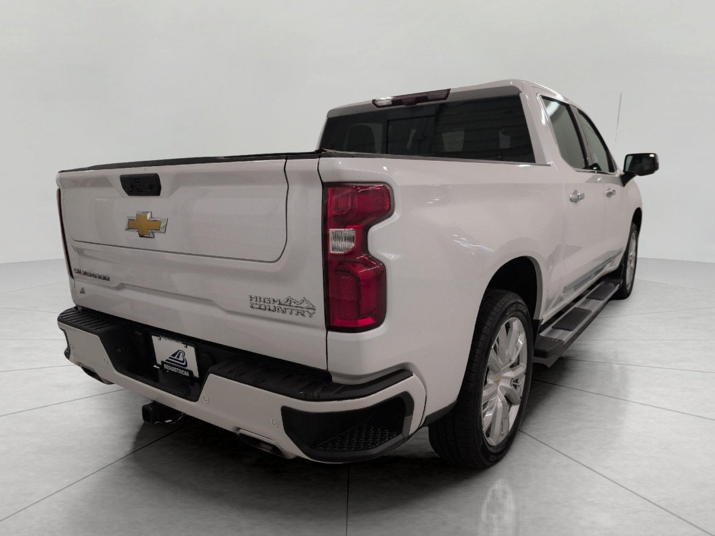 Certified 2024 Chevrolet Silverado 1500 High Country w/ High Country Premium Package AWD/4WD image 19