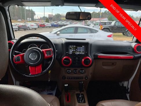 Used 2015 Jeep Wrangler Unlimited Sahara w/ Connectivity Group image 14