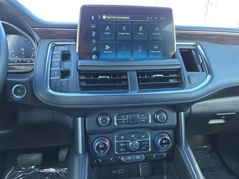 Used 2023 Chevrolet Suburban LT RWD image 23