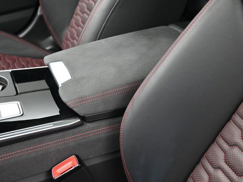 Used 2025 Audi RS 7 Performance w/ Matte Carbon Package AWD/4WD image 20