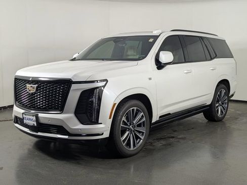 Used 2025 Cadillac Escalade Sport image 4