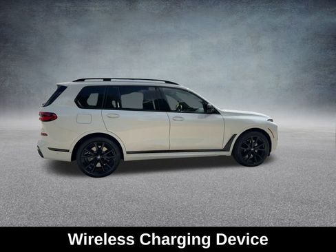 Used 2025 BMW X7 M60i image 28